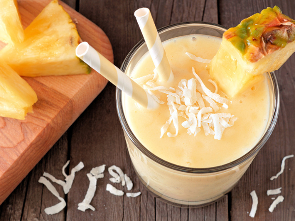 Ananas, passion, coco : 6 recettes de cocktails exotiques pour voyager depuis son salon